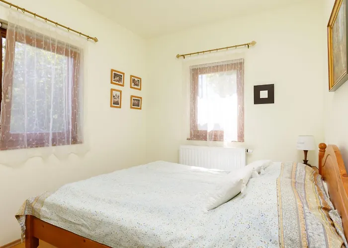 Nadori 3 By Interhome